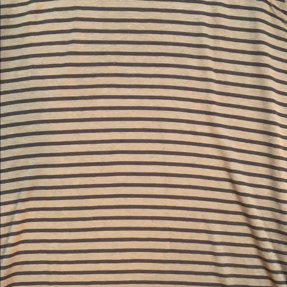Sleeveless turtleneck tunic - Picture 2 of 3